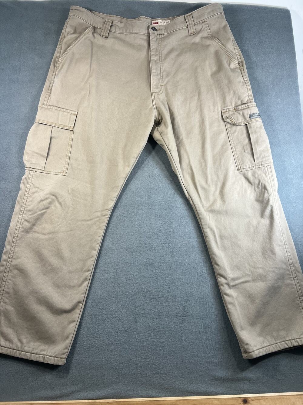 Wrangler Men's 40x30 Khaki Cargo Pants, Relaxed Fit Utility Workwear